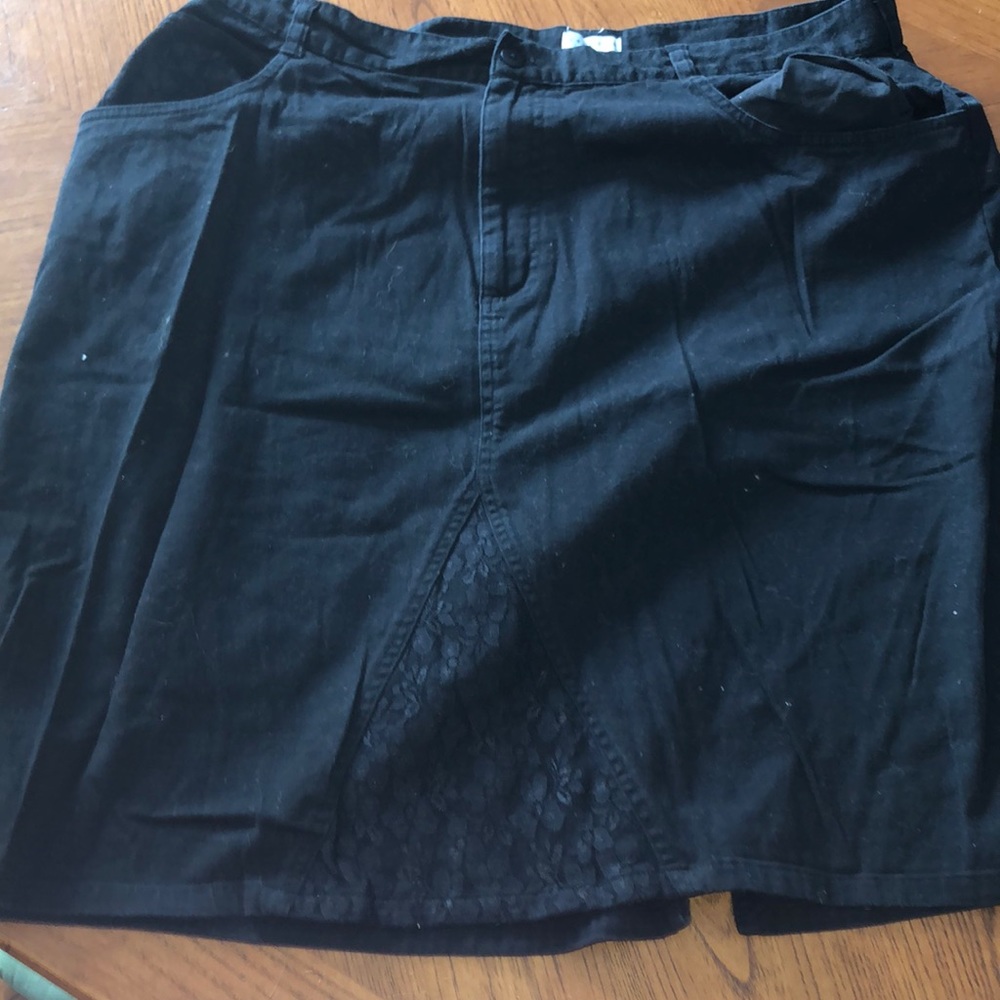 Carolina Blues Women’s Plus 20 Blue skirt. CUTE.